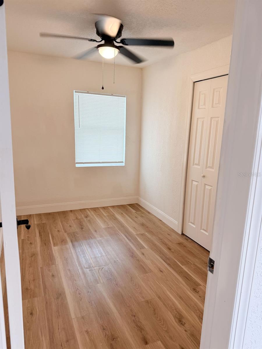 Image 14 of 41 For 4009 Deleuil Avenue