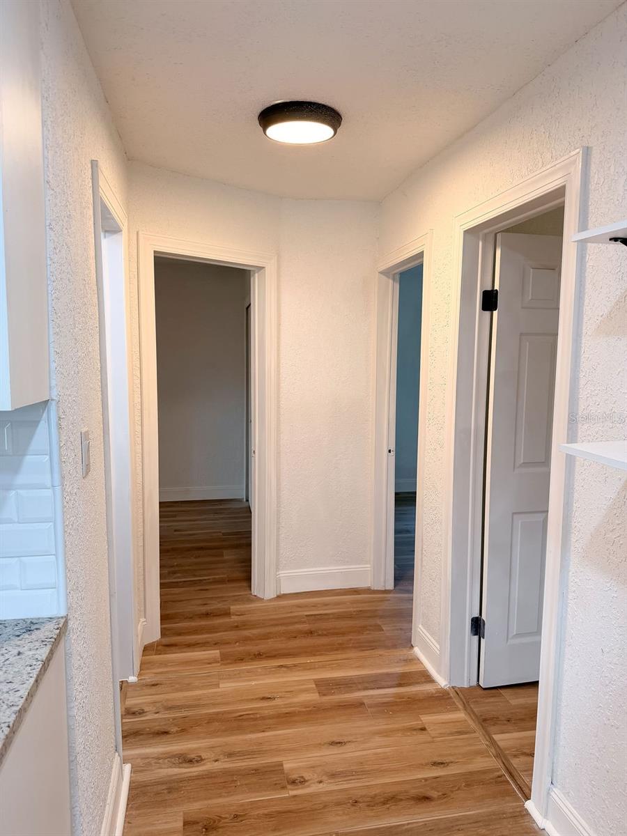 Image 17 of 41 For 4009 Deleuil Avenue