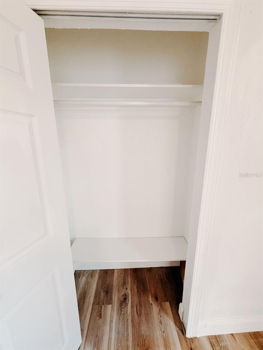 Image 19 of 41 For 4009 Deleuil Avenue