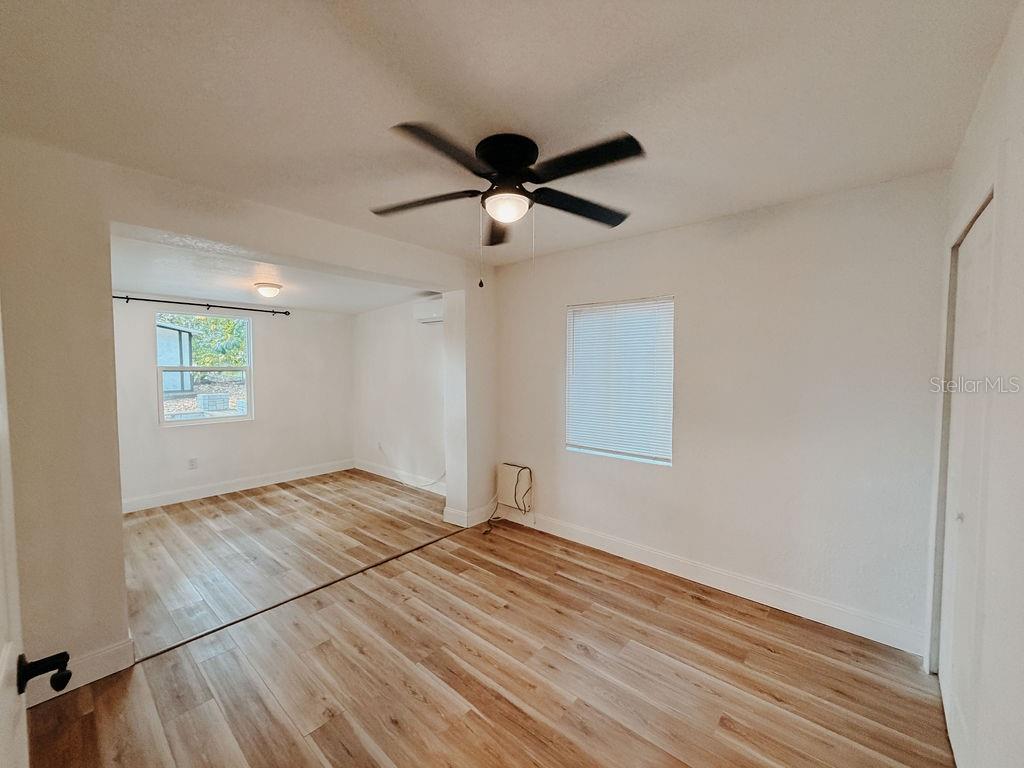 Image 20 of 41 For 4009 Deleuil Avenue