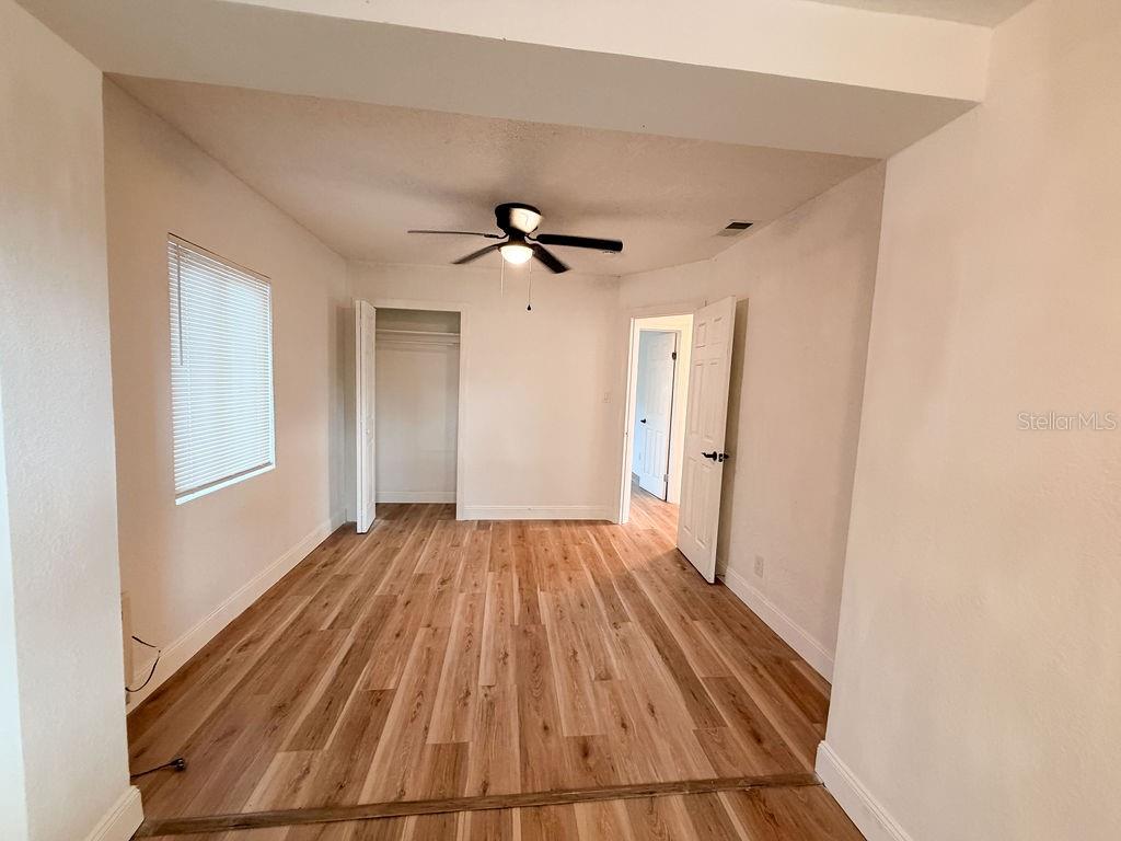 Image 21 of 41 For 4009 Deleuil Avenue