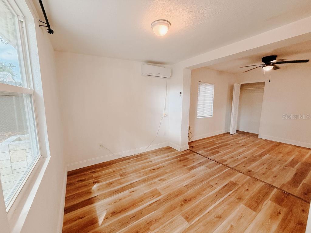 Image 25 of 41 For 4009 Deleuil Avenue