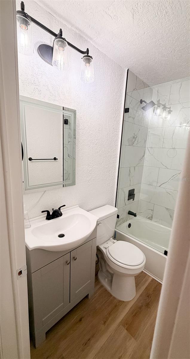 Image 9 of 41 For 4009 Deleuil Avenue