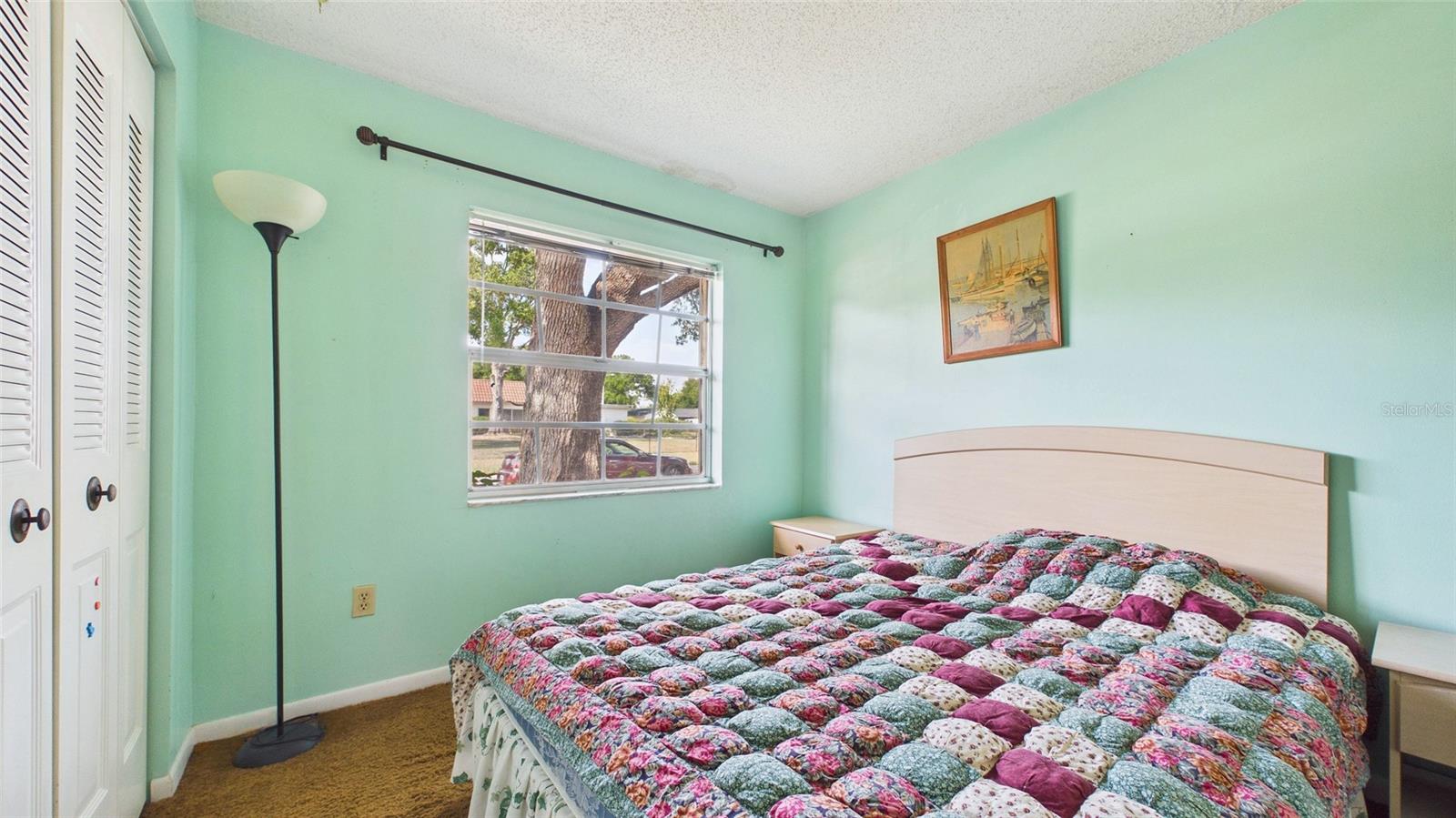 Image 9 of 21 For 711 Regent Circle S