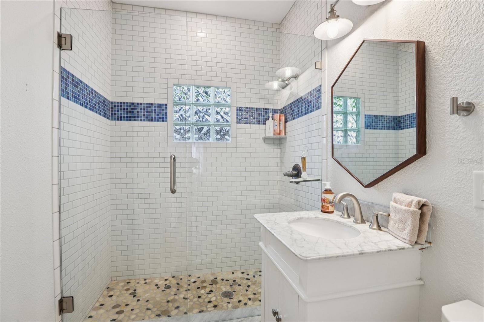 Image 16 of 32 For 2934 6th Avenue N