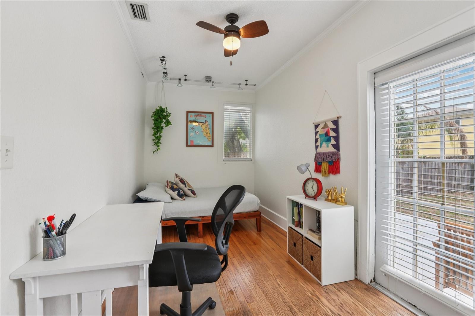 Image 17 of 32 For 2934 6th Avenue N