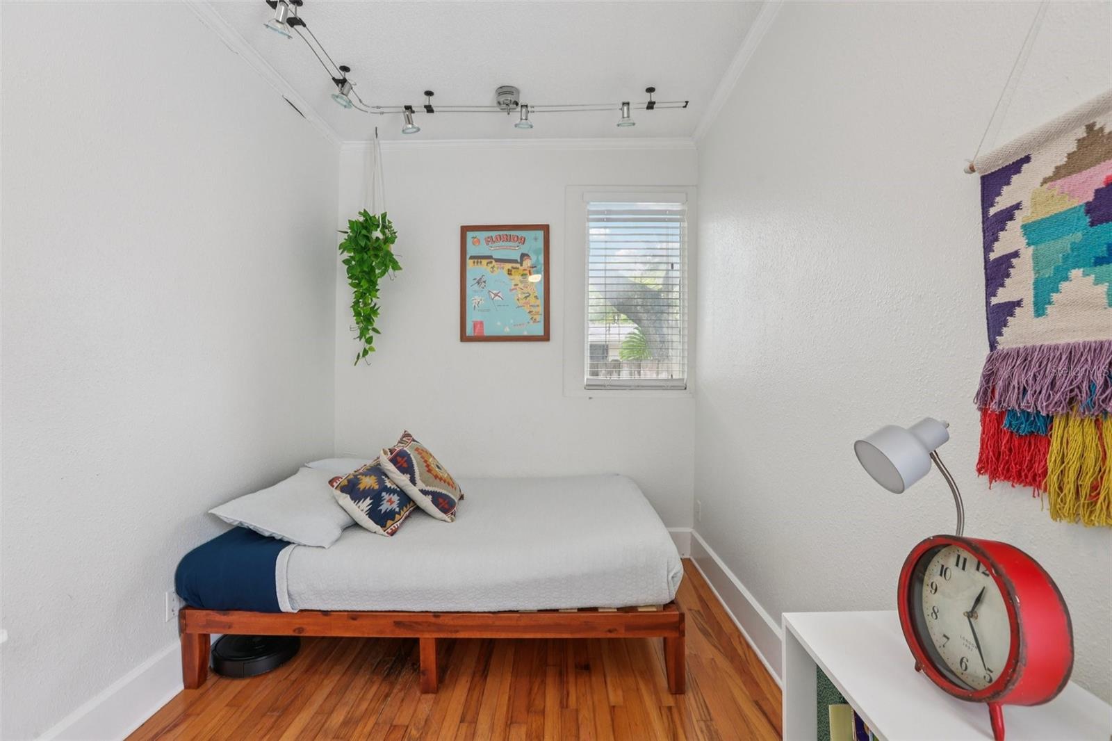 Image 18 of 32 For 2934 6th Avenue N