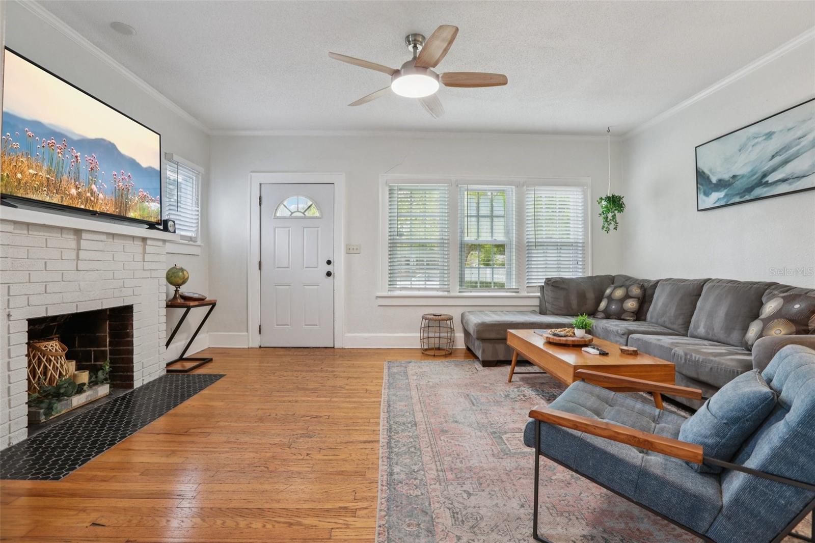 Image 3 of 32 For 2934 6th Avenue N