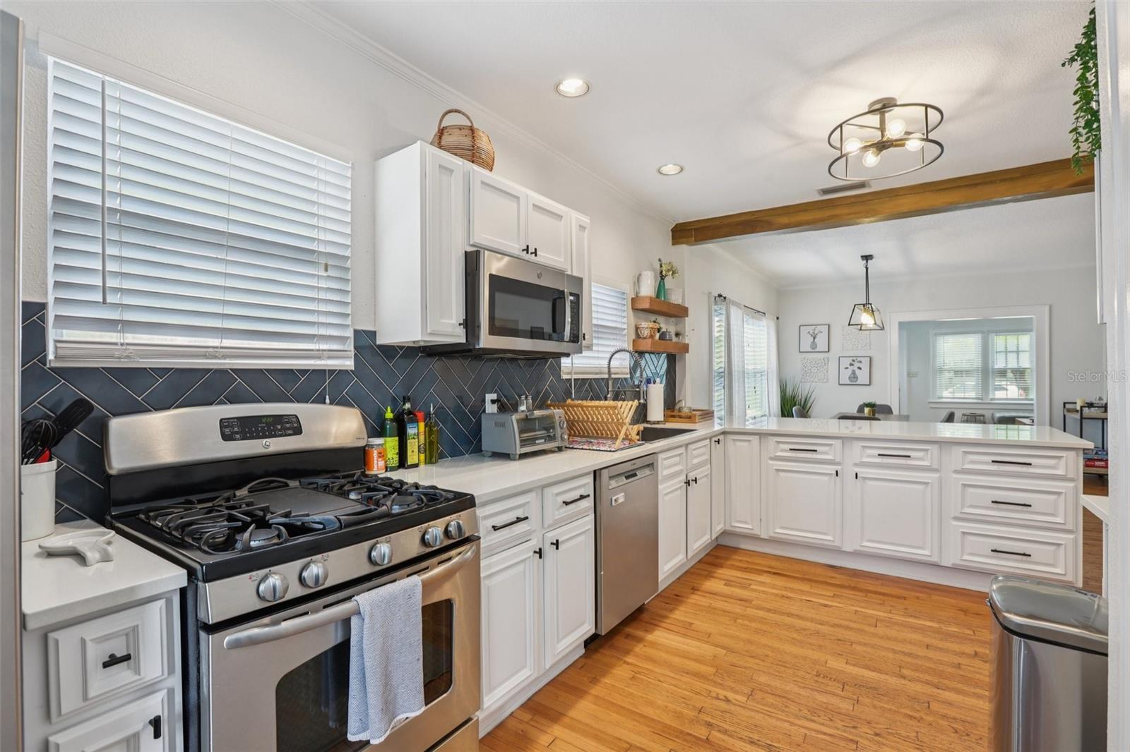 Image 9 of 32 For 2934 6th Avenue N