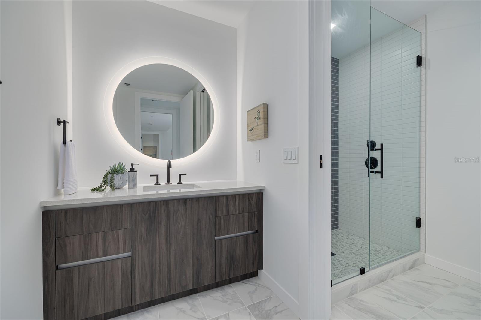 Image 16 of 21 For 777 3rd Avenue N 1104