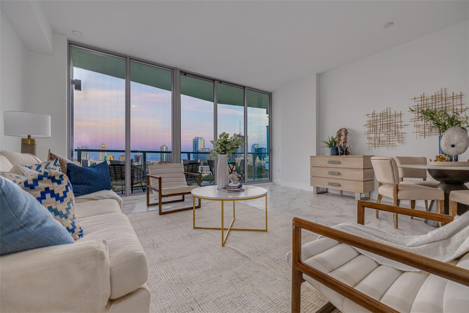 Image 8 of 21 For 777 3rd Avenue N 1104