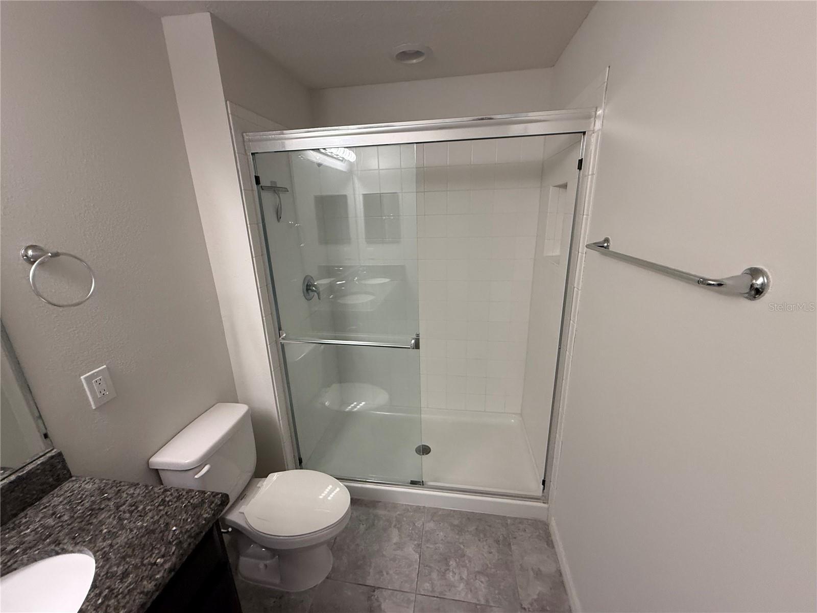 Listing photo id 12 for 7127 Summer Holly Place