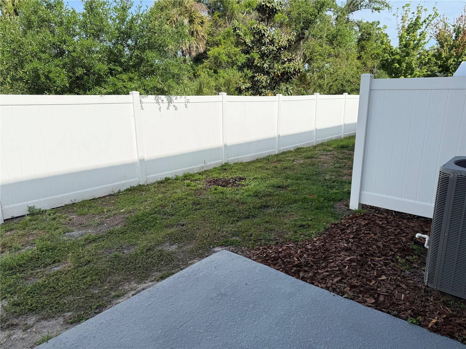 Listing photo id 17 for 7127 Summer Holly Place