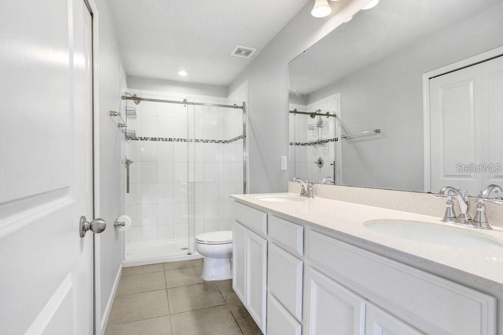 Image 16 of 33 For 10976 Verawood Drive