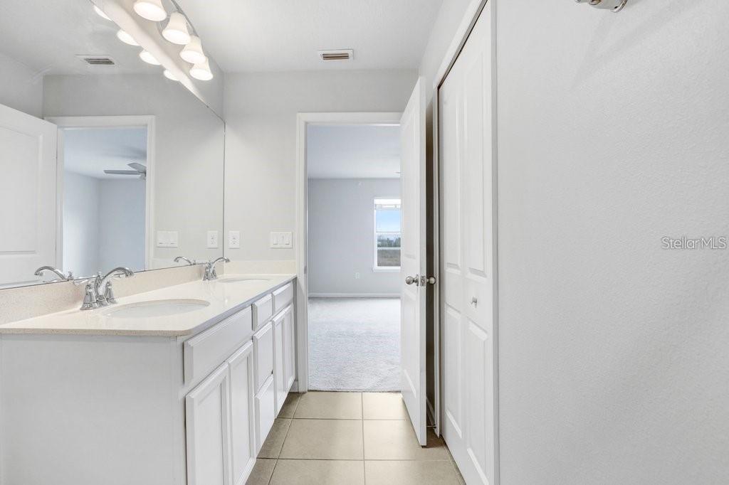 Image 17 of 33 For 10976 Verawood Drive