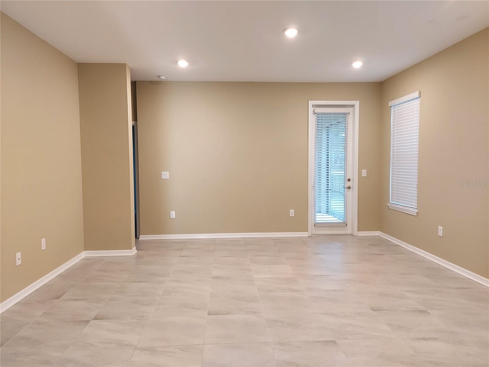 Image 16 of 36 For 4923 Rolling Green Drive