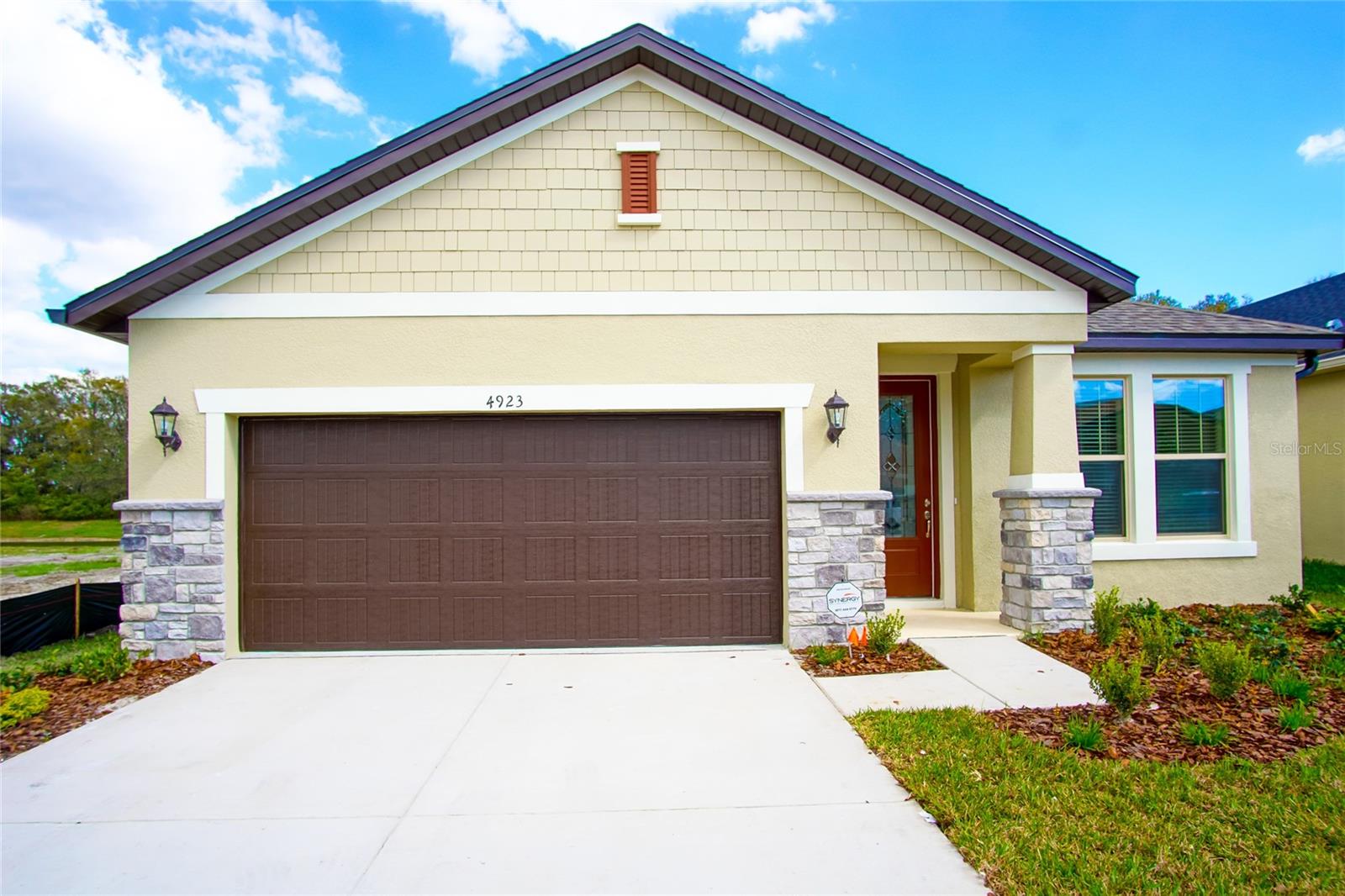 Image 2 of 36 For 4923 Rolling Green Drive