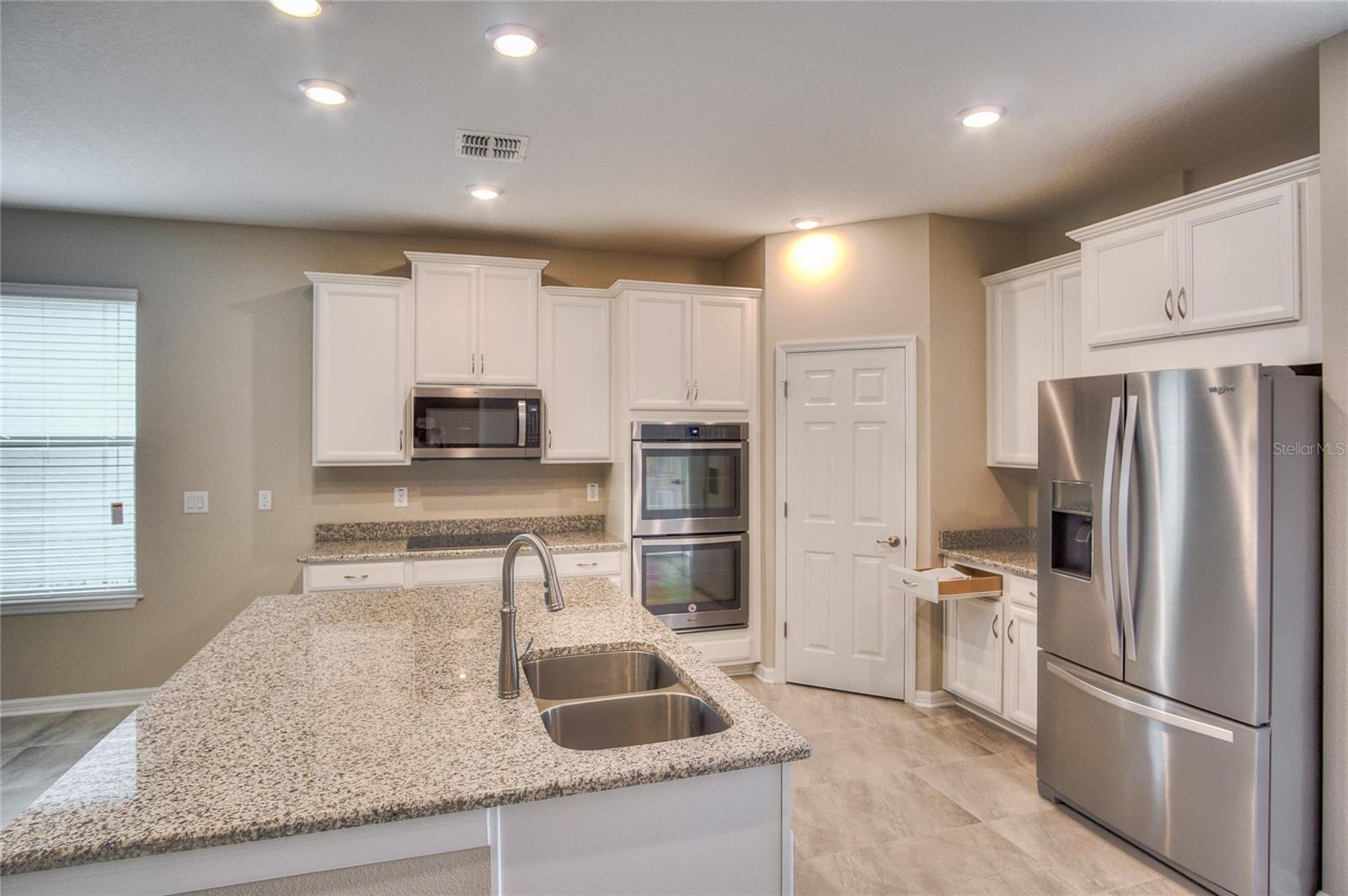 Image 6 of 36 For 4923 Rolling Green Drive
