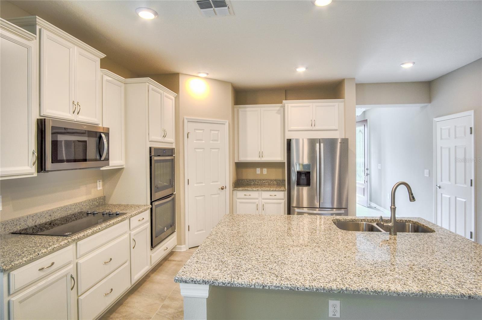 Image 8 of 36 For 4923 Rolling Green Drive