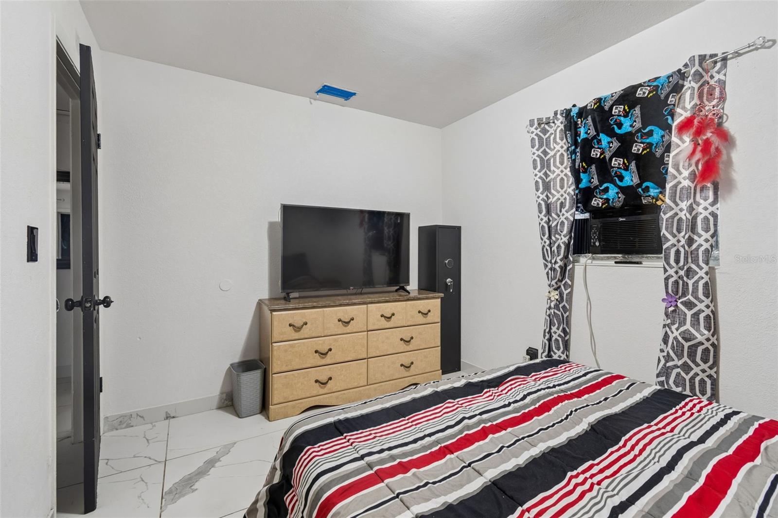 Image 20 of 46 For 10110 Lantana Avenue