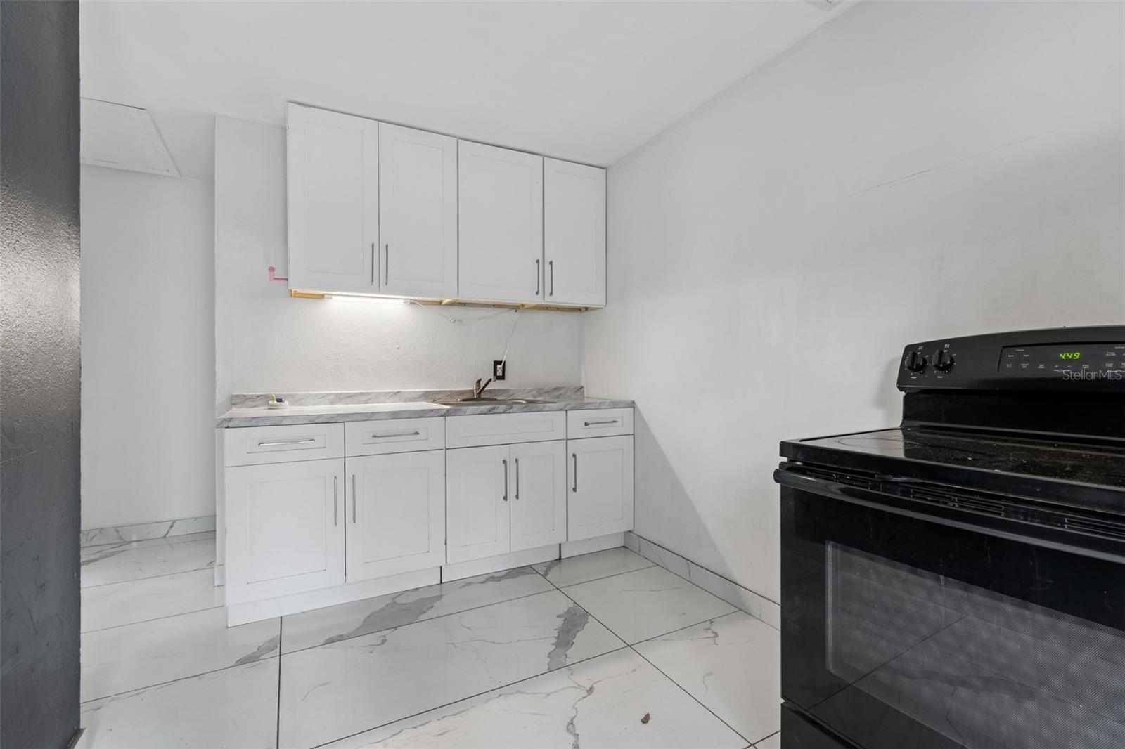 Image 24 of 46 For 10110 Lantana Avenue