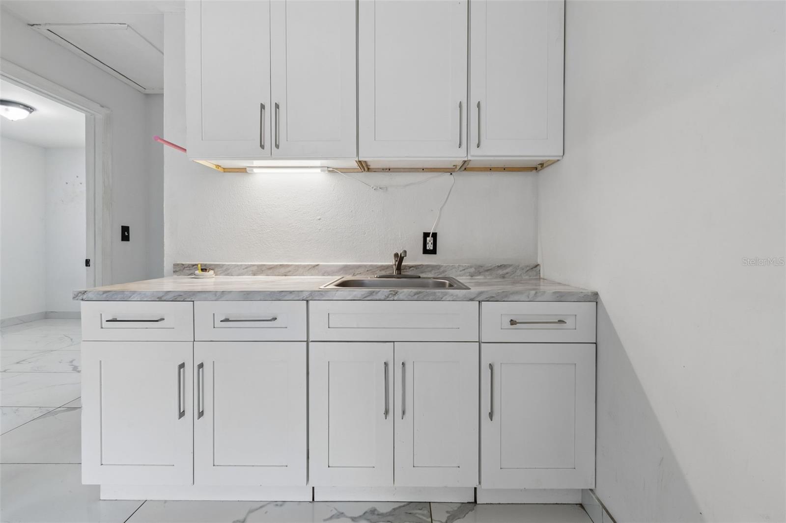 Image 26 of 46 For 10110 Lantana Avenue