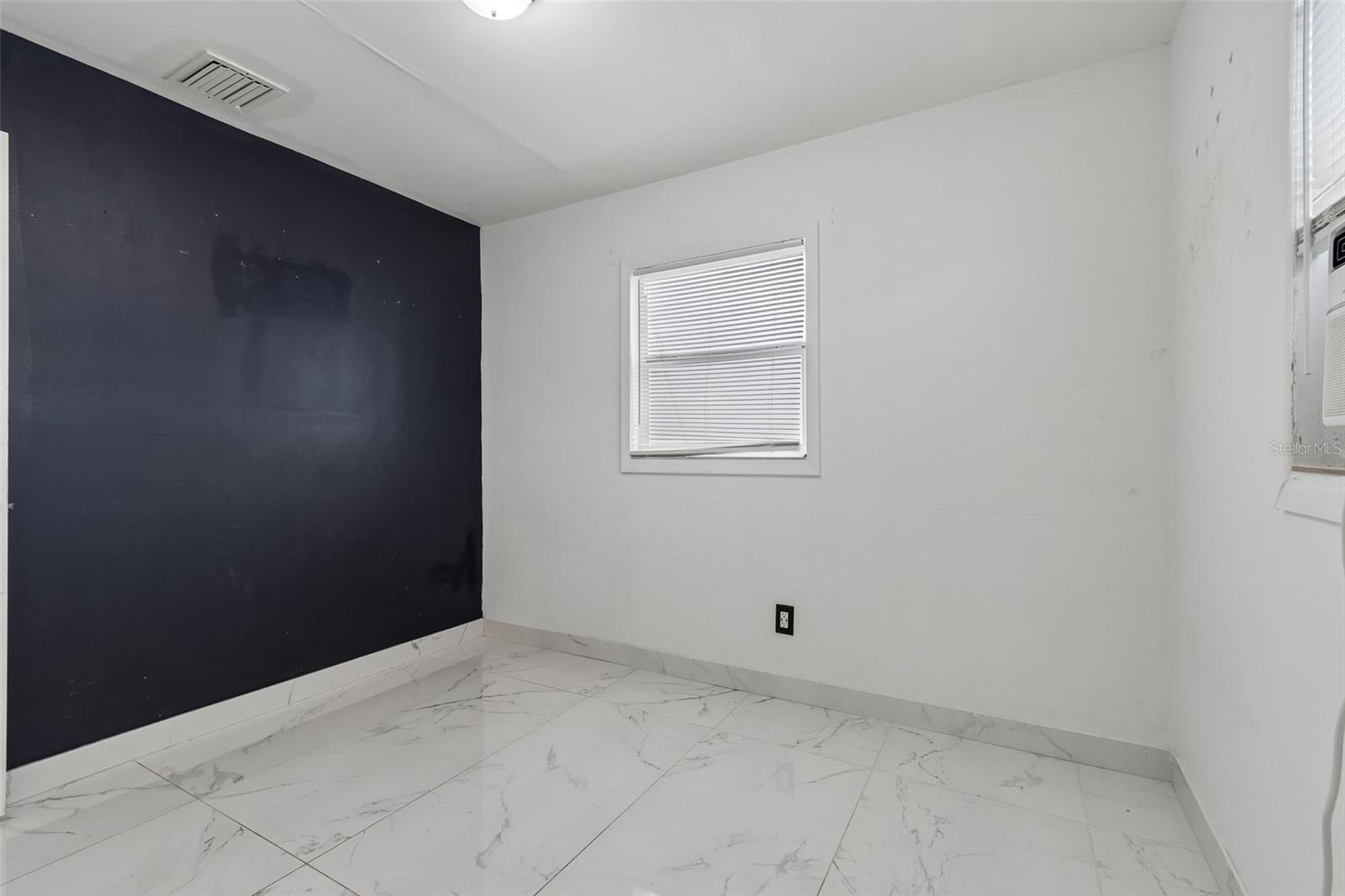 Image 28 of 46 For 10110 Lantana Avenue