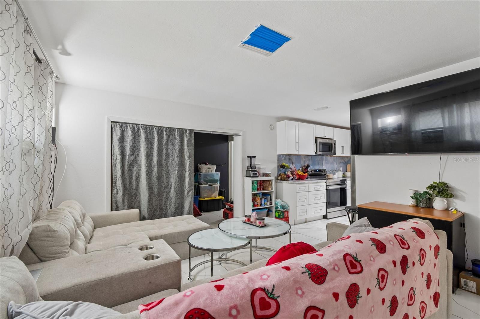 Image 3 of 46 For 10110 Lantana Avenue