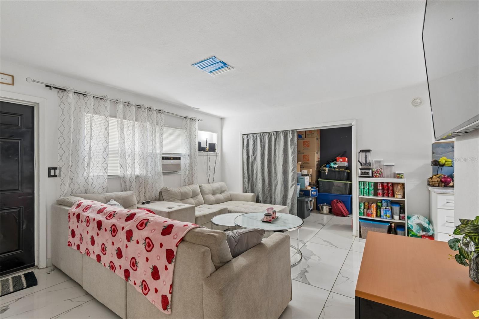 Image 5 of 46 For 10110 Lantana Avenue