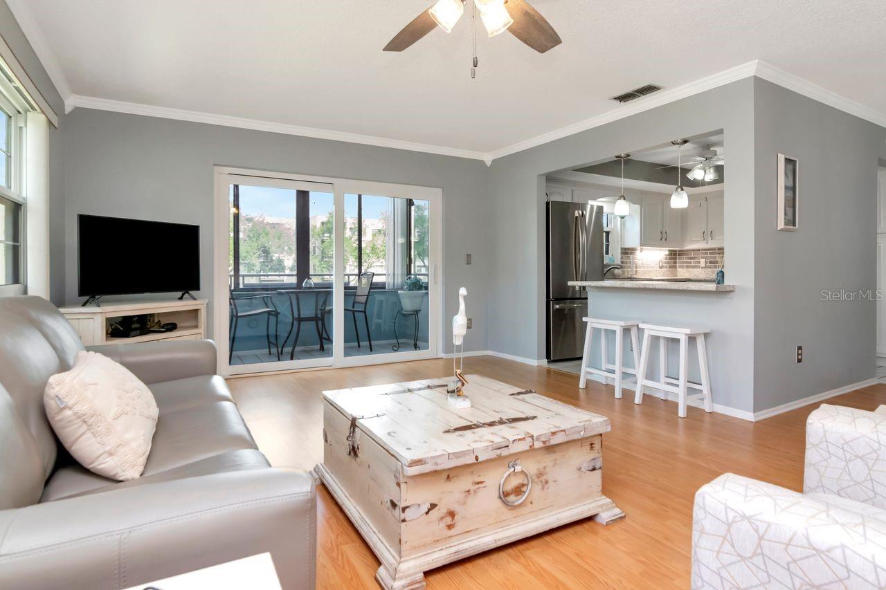 Image 11 of 39 For 6070 80th Street N 215