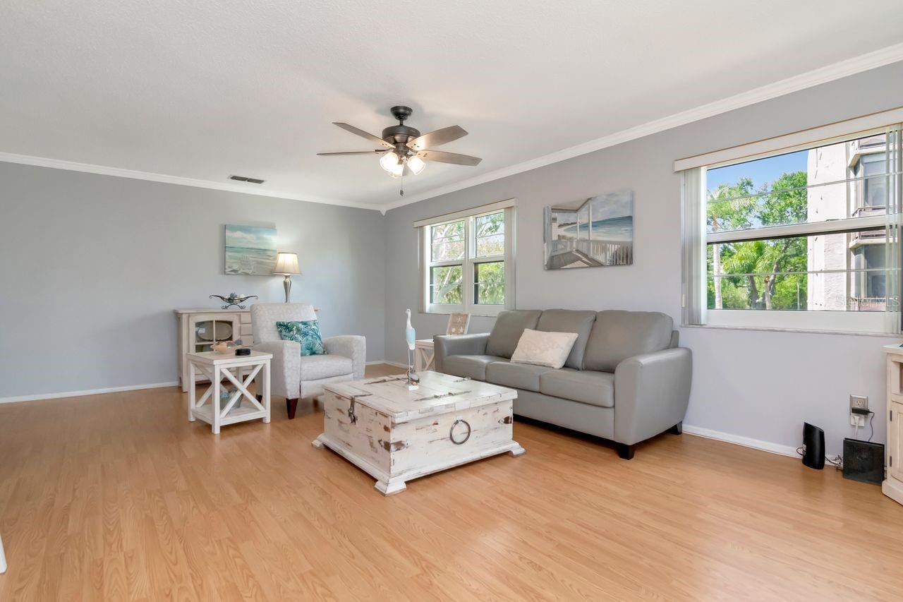 Image 13 of 39 For 6070 80th Street N 215