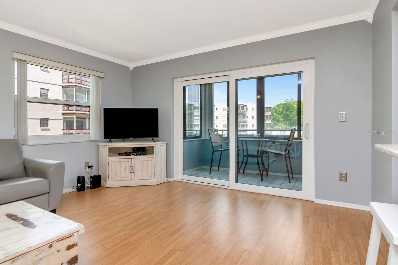 Image 14 of 39 For 6070 80th Street N 215