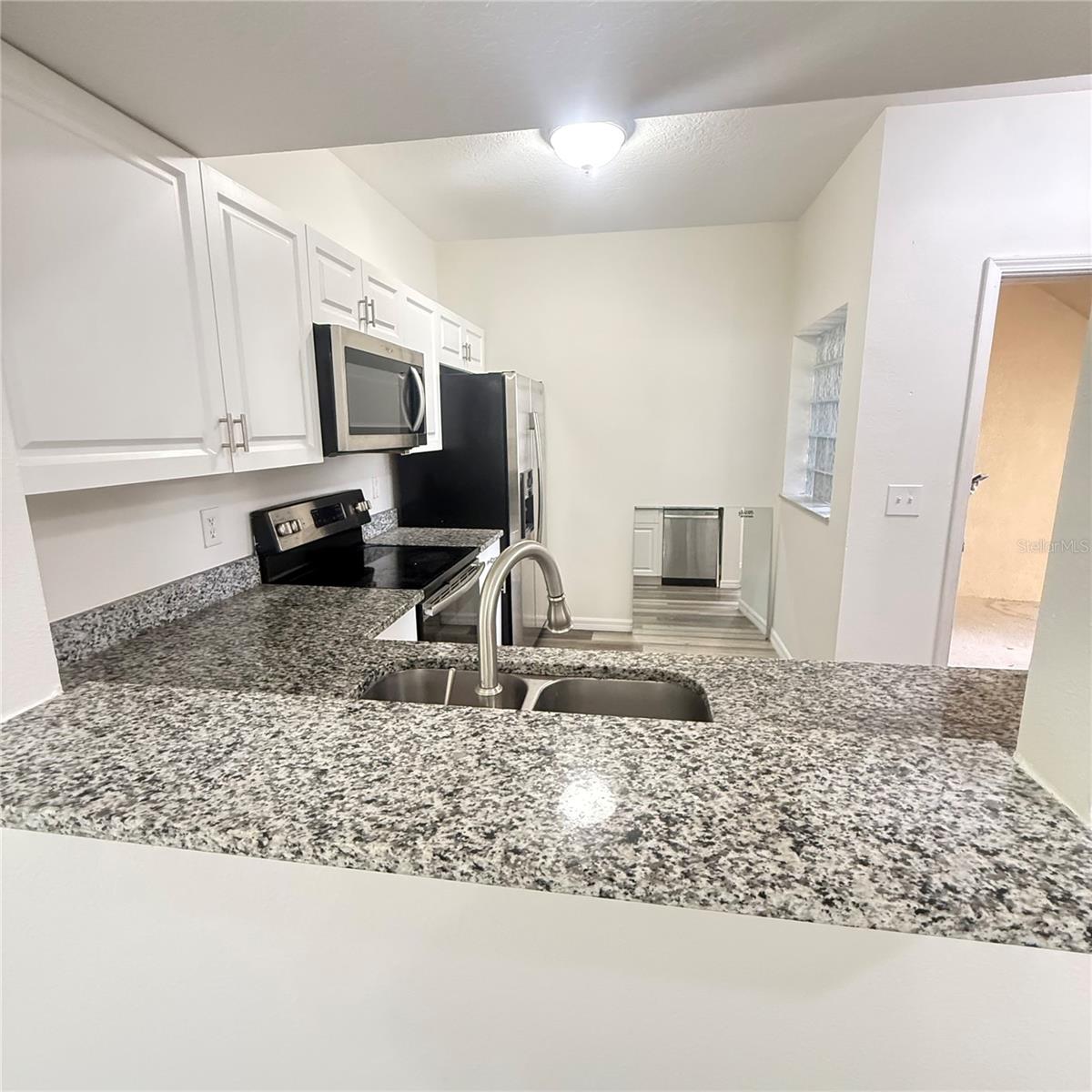 Image 8 of 31 For 9524 Newdale Way 101