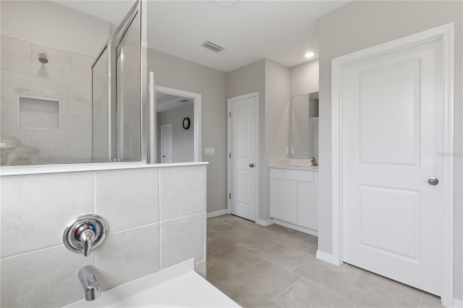 Image 25 of 47 For 6764 Broad River Avenue