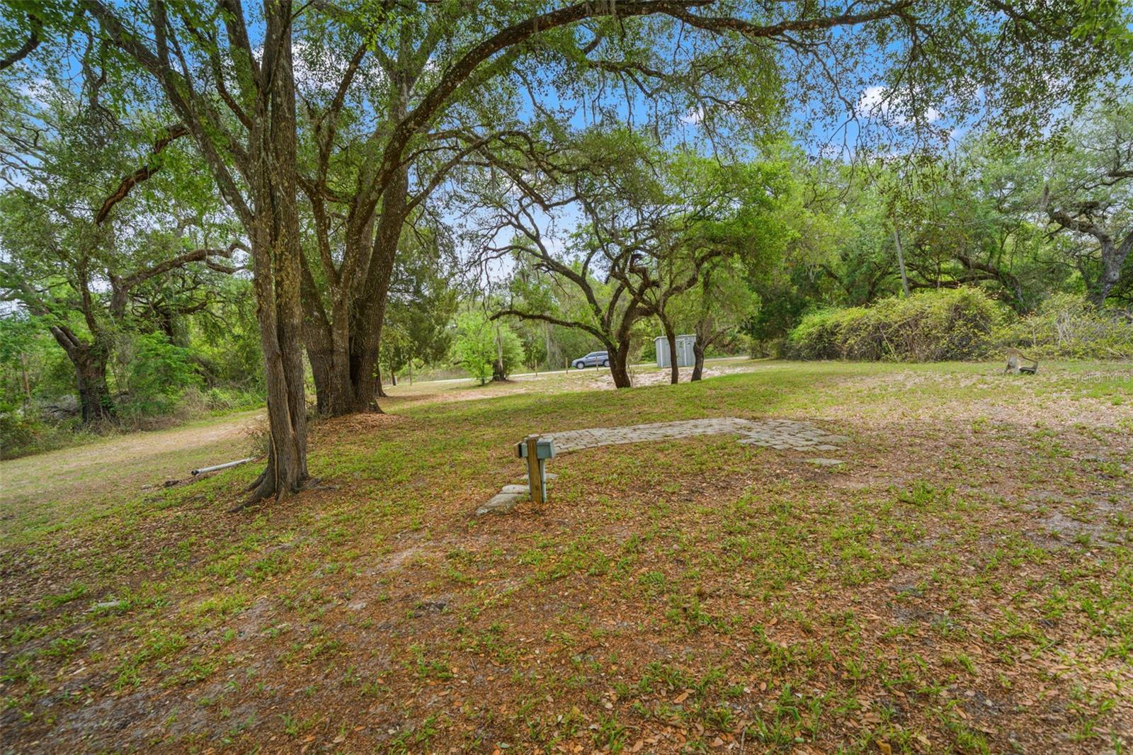 Image 11 of 28 For 33013 Round Table Road