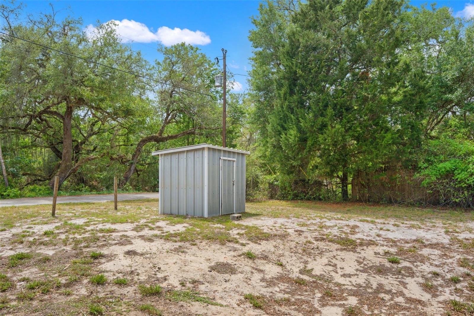 Image 12 of 28 For 33013 Round Table Road