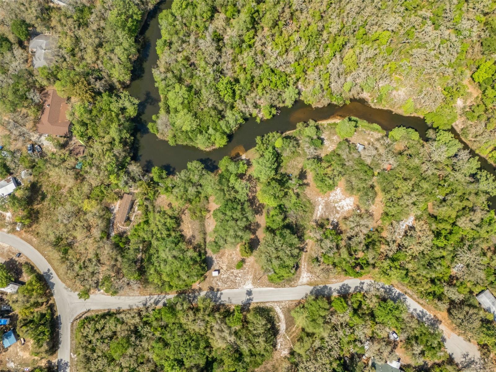 Image 24 of 28 For 33013 Round Table Road