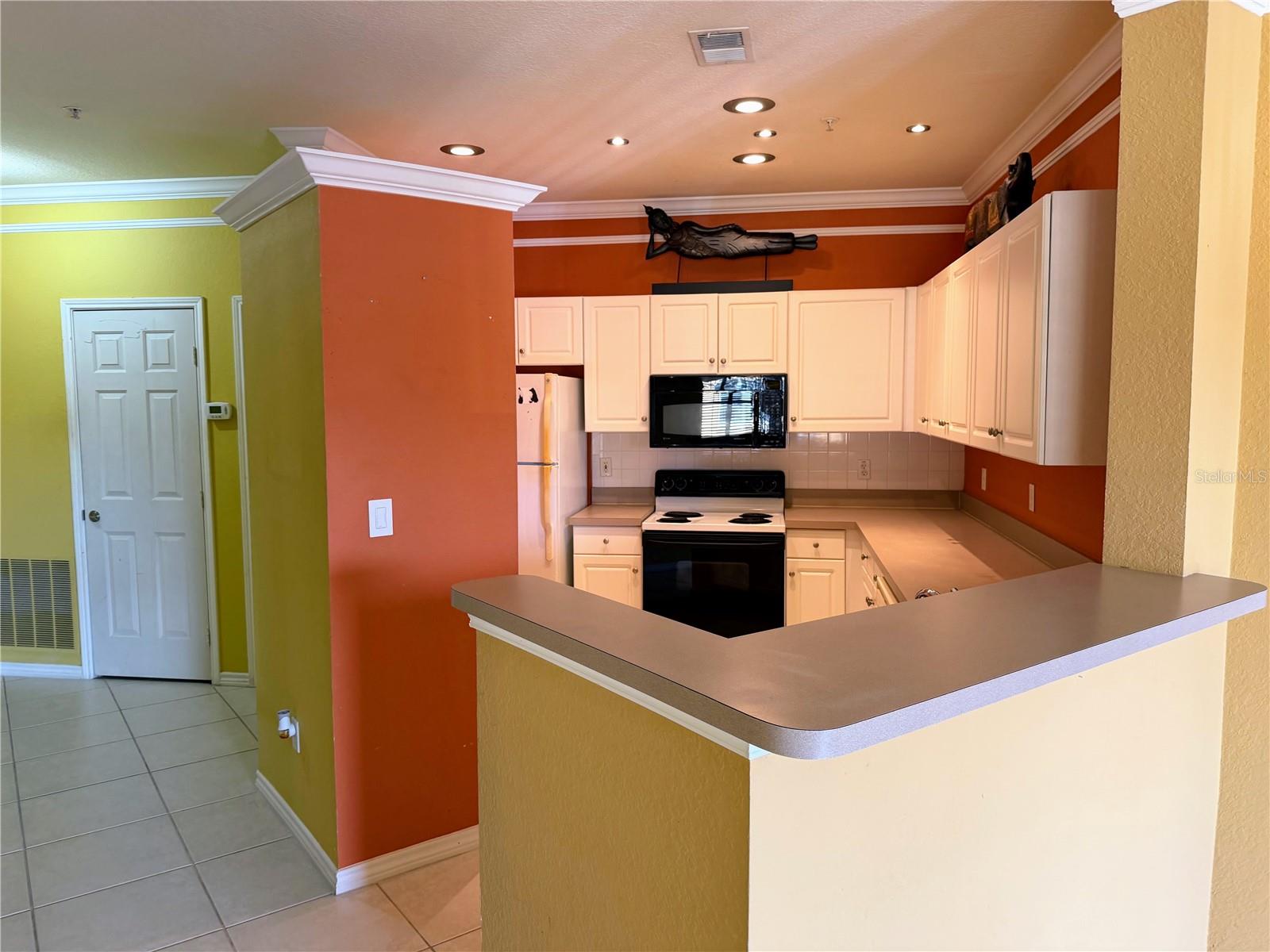 Image 4 of 16 For 4333 Bayside Village Drive 229