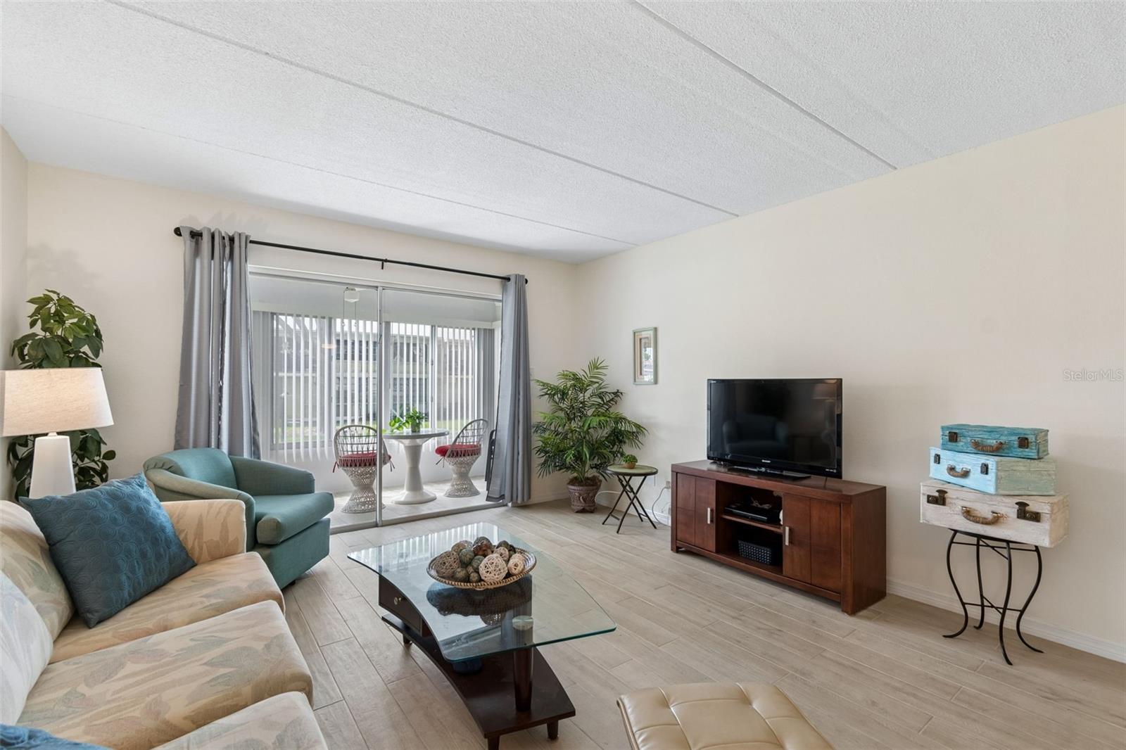 Image 19 of 58 For 2944 Bay Drive 106