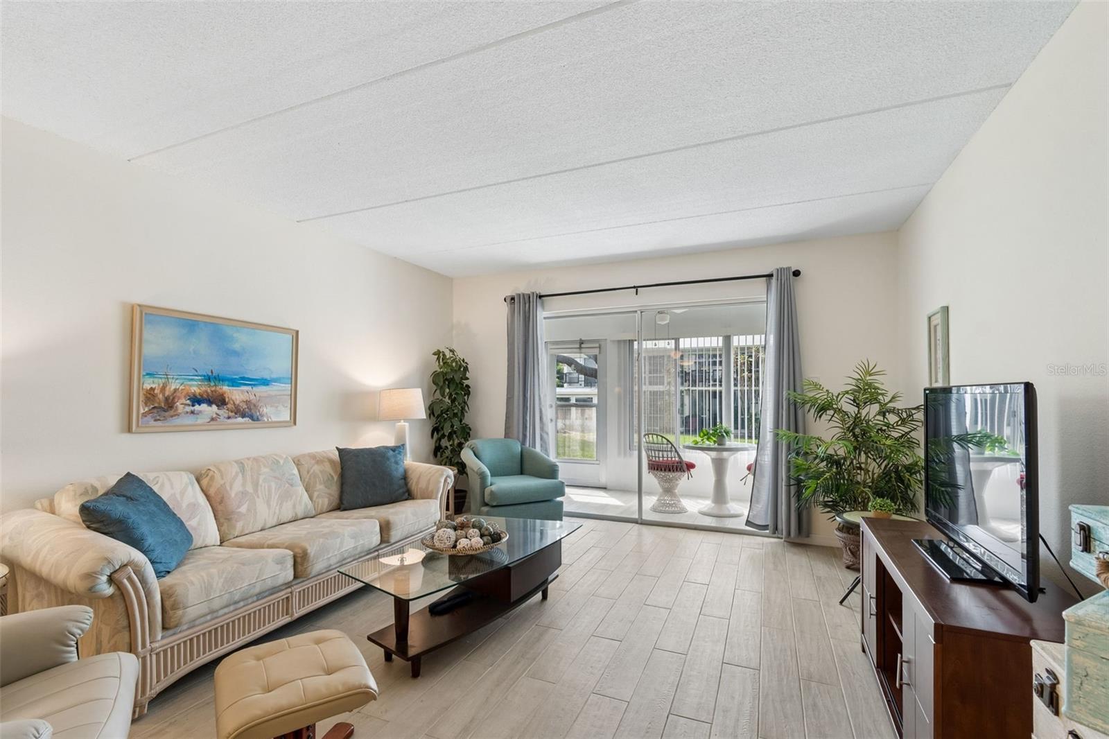 Image 20 of 58 For 2944 Bay Drive 106