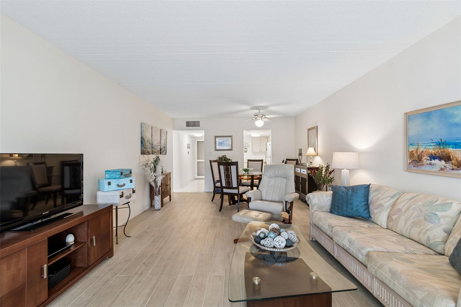 Image 22 of 58 For 2944 Bay Drive 106