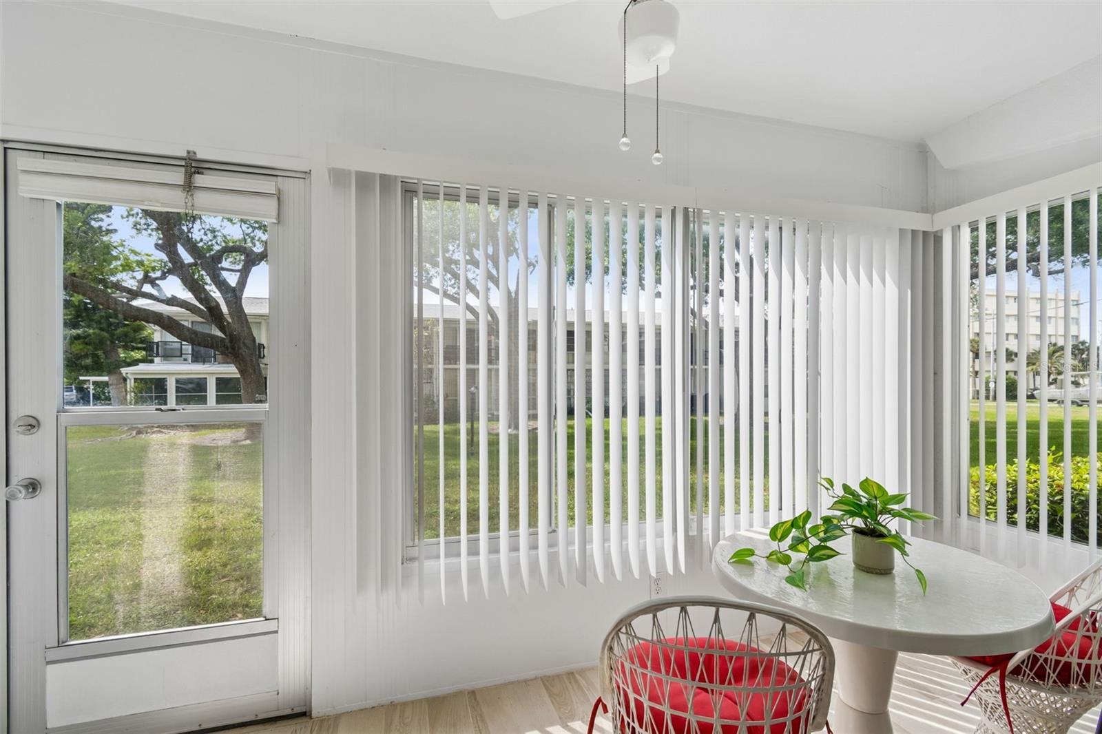 Image 25 of 58 For 2944 Bay Drive 106