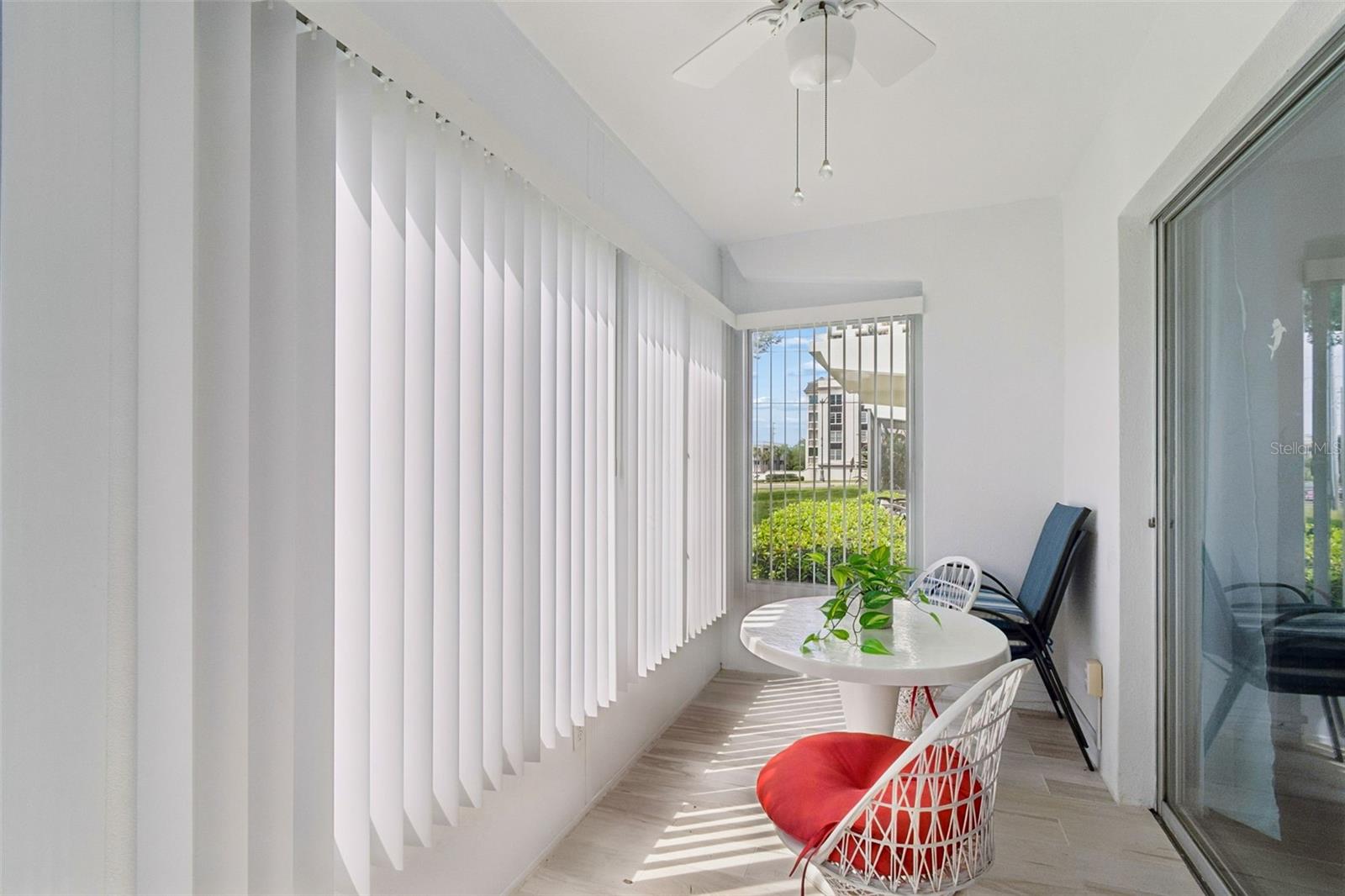 Image 26 of 58 For 2944 Bay Drive 106