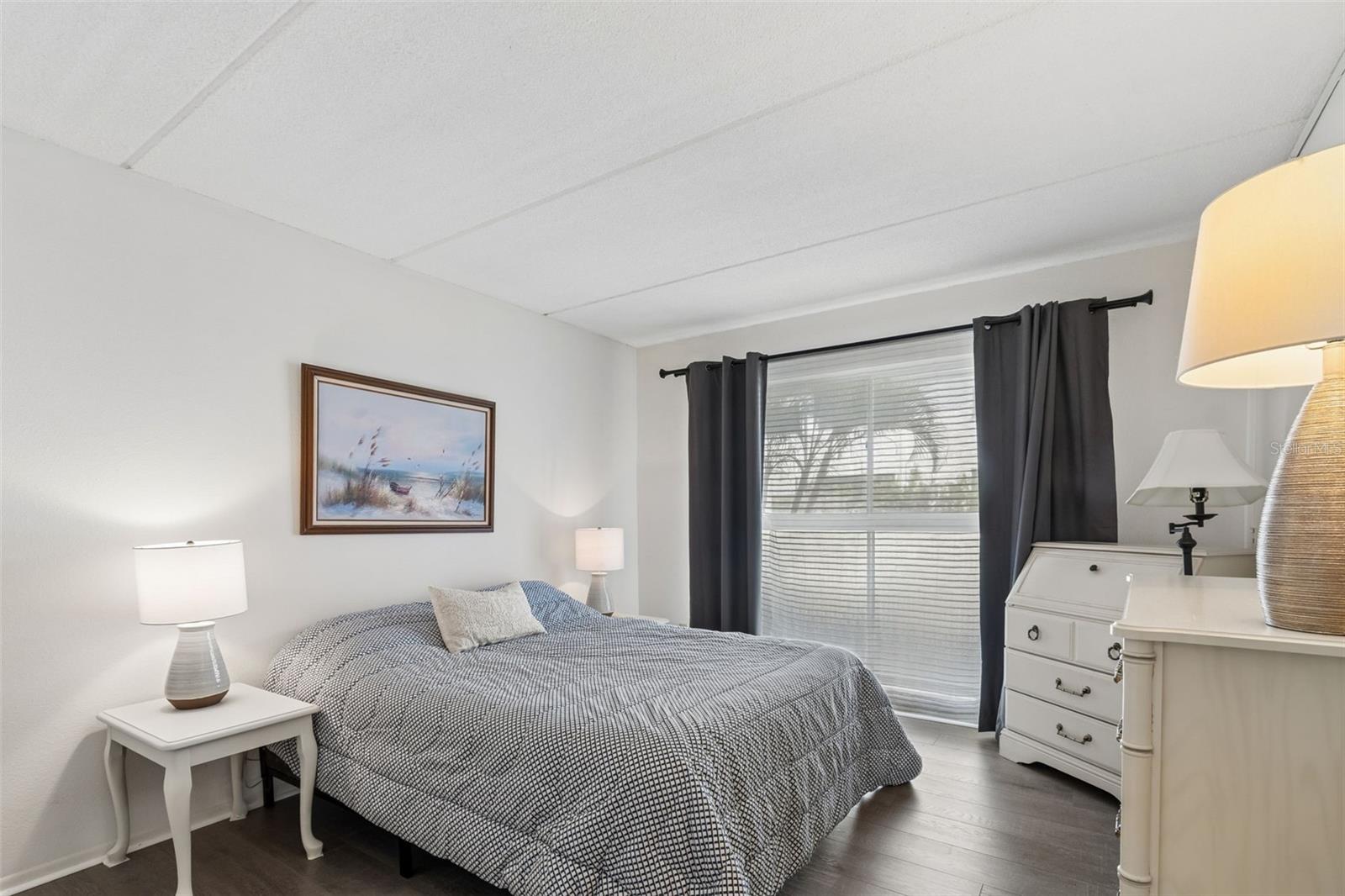 Image 31 of 58 For 2944 Bay Drive 106