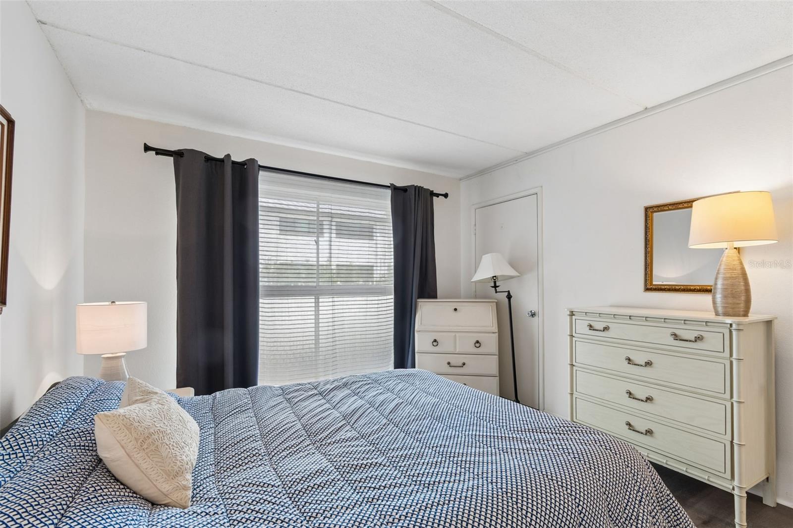 Image 32 of 58 For 2944 Bay Drive 106