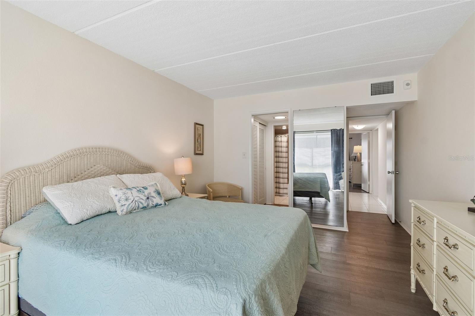 Image 38 of 58 For 2944 Bay Drive 106