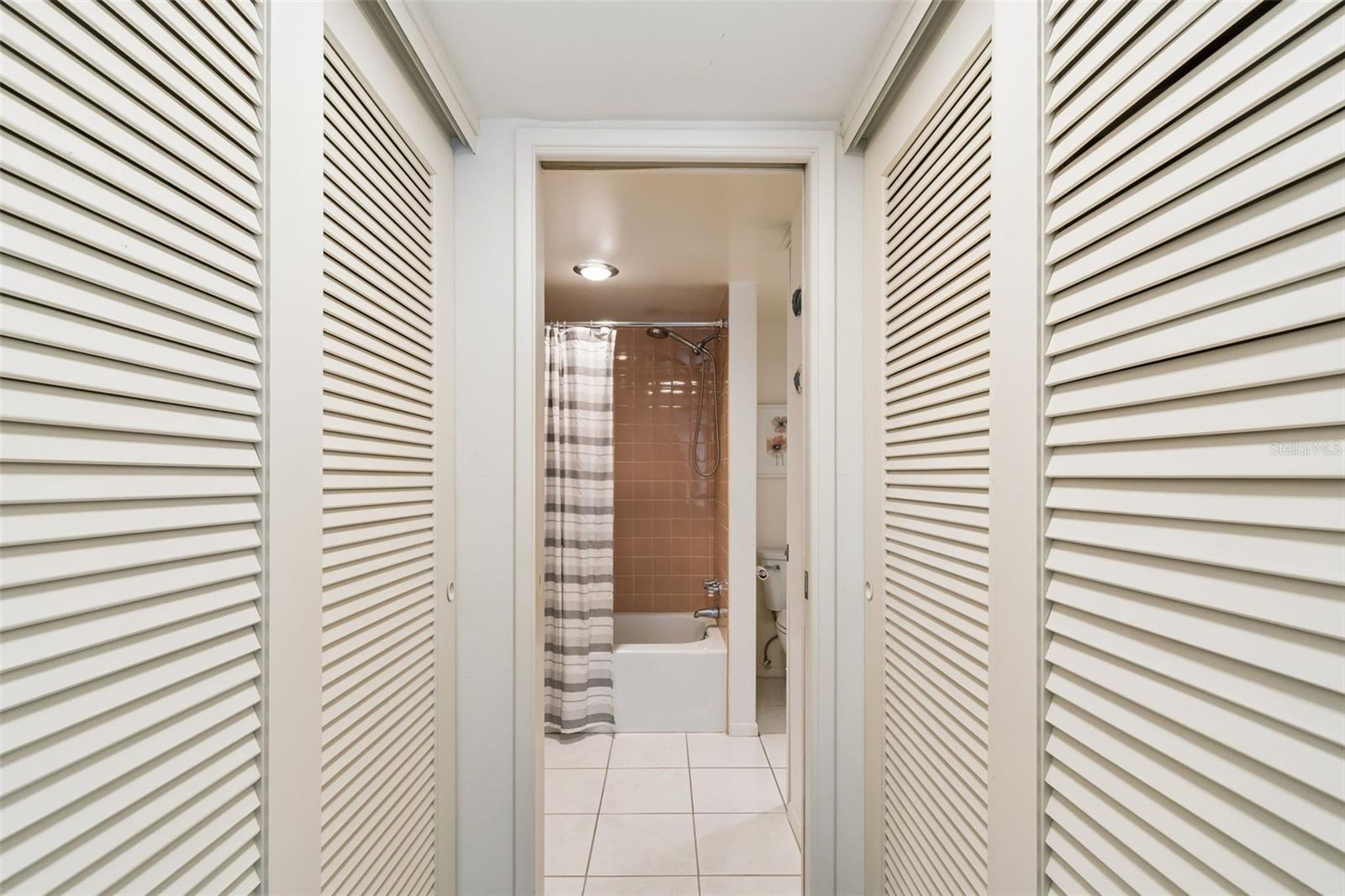 Image 41 of 58 For 2944 Bay Drive 106