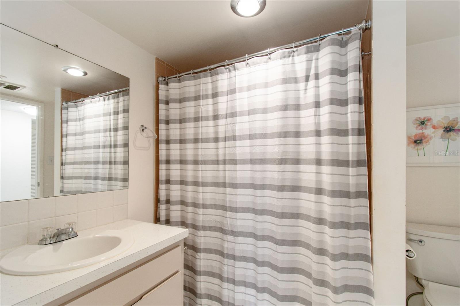 Image 43 of 58 For 2944 Bay Drive 106