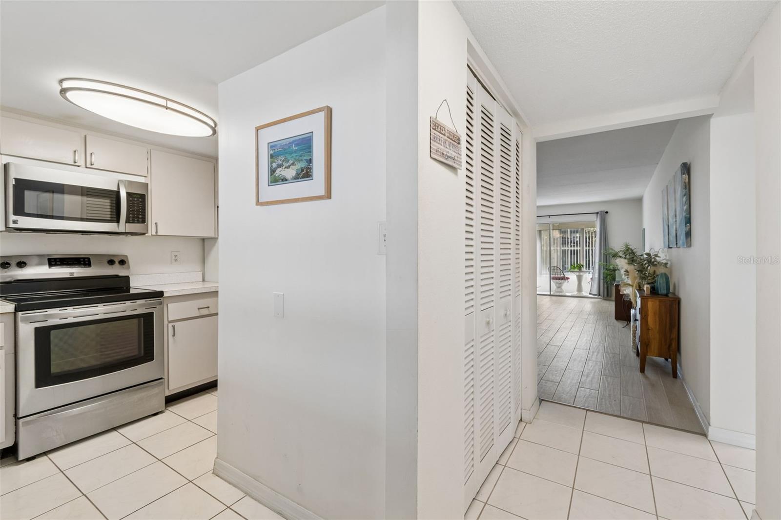 Image 7 of 58 For 2944 Bay Drive 106