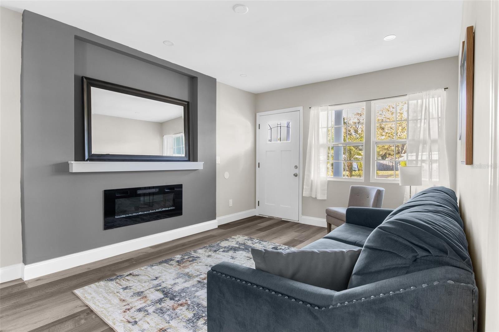 Image 5 of 23 For 5318 9th Avenue